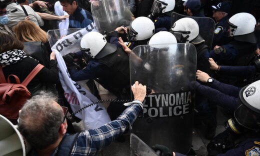 Πανεκπαιδευτικό συλλαλητήριο στα Προπύλαια και πορεία προς το Μέγαρο Μαξίμου, από εκπαιδευτικές ομοσπονδίες