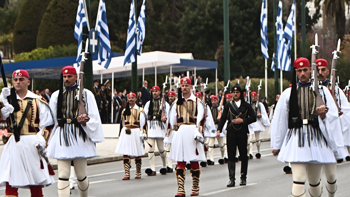 Στρατιωτική παρέλαση στην Αθήνα