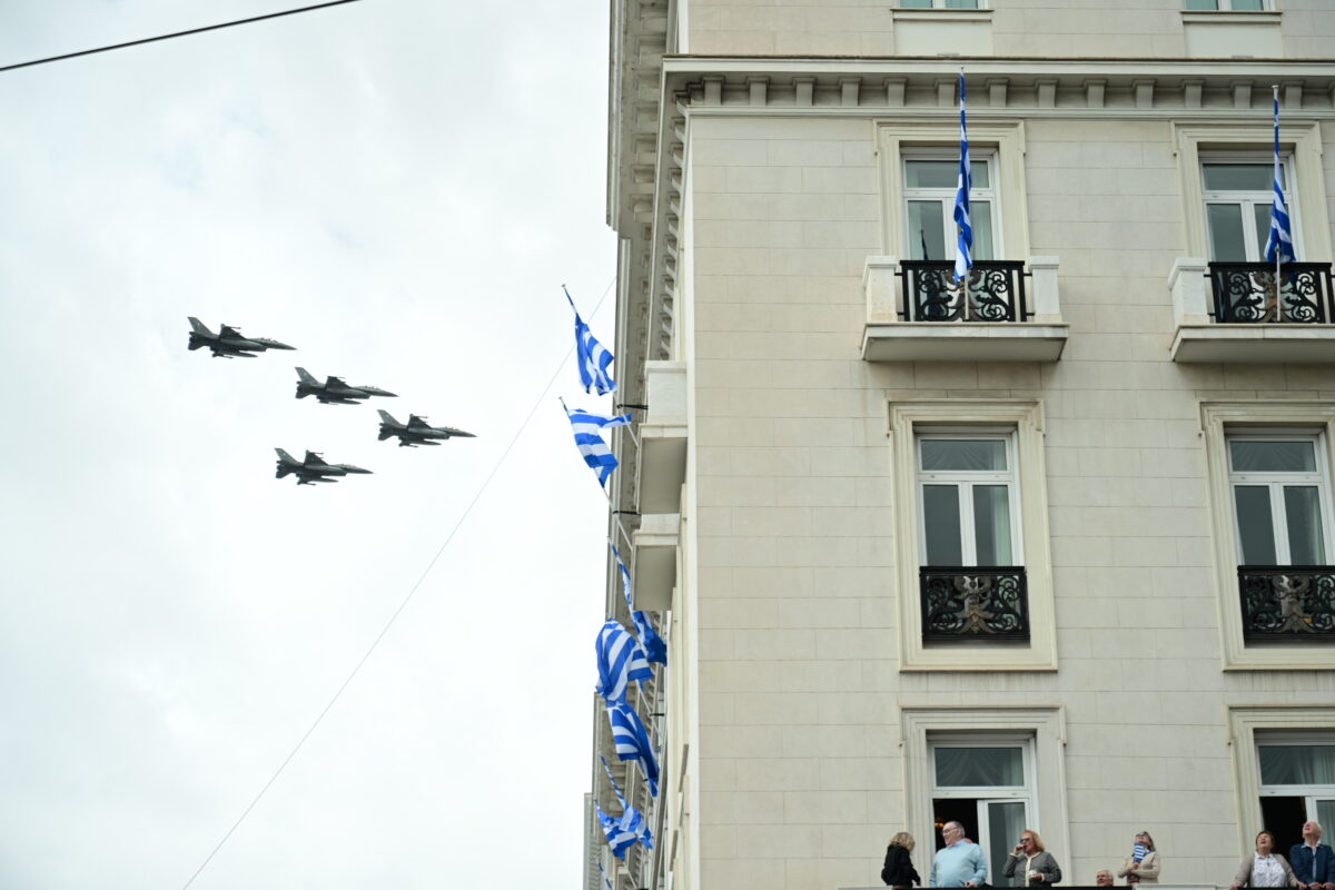 Στρατιωτική παρέλαση στην Αθήνα