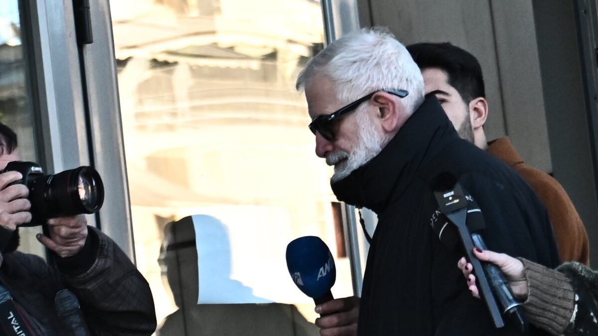 Ο Πέτρος Φιλιππίδης