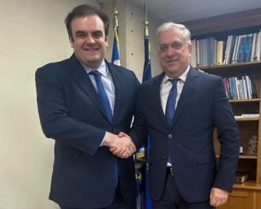 Ο Κυριάκος Πιερρακάκης και ο Τάκης Θεοδωρικάκος