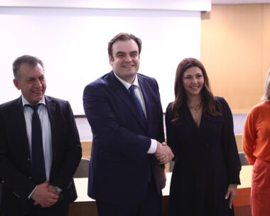 Ο Κυριάκος Πιερρακάκης και η Σοφία Ζαχαράκη