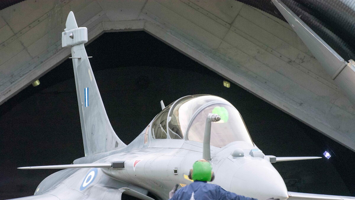 Ένα rafale ετοιμάζεται για απογείωση