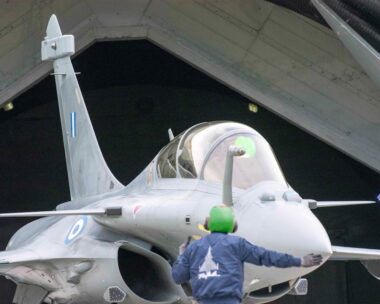 Ένα rafale ετοιμάζεται για απογείωση
