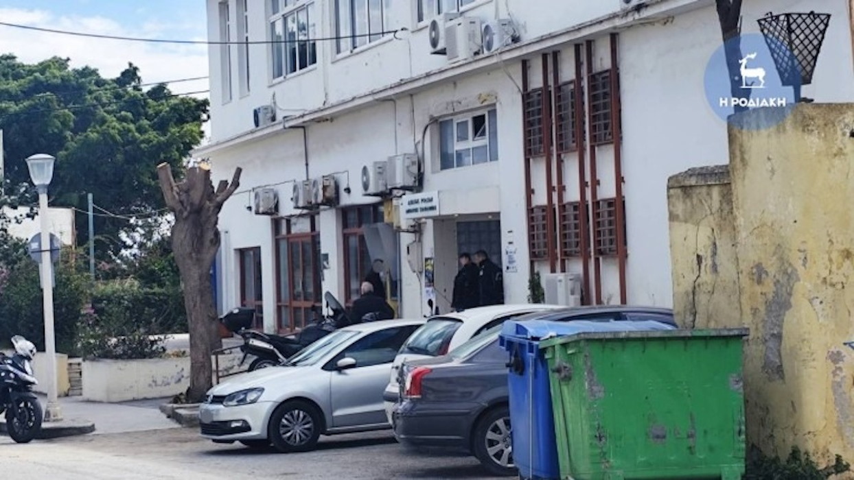 Έρευνες της ΕΛΑΣ στην Πολεοδομία Ρόδου,