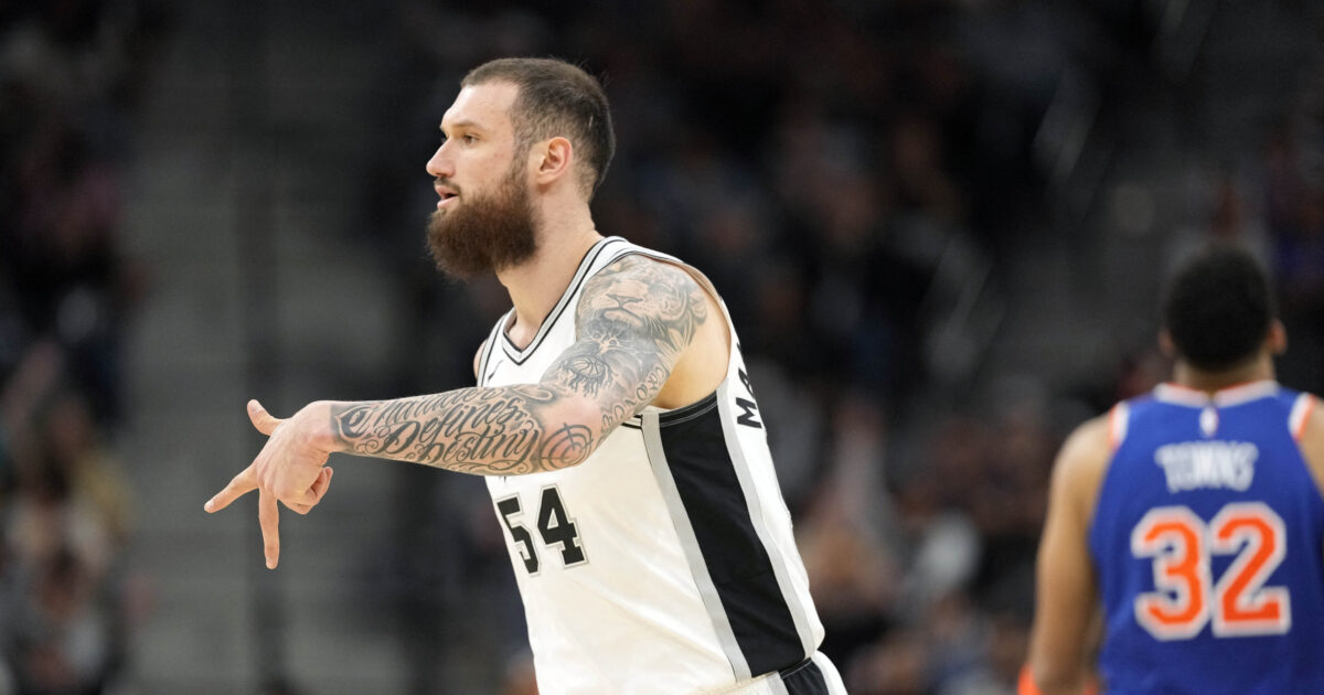 Sandro Mamukelasvili scored 34 points in 19 minutes and wrote a story on NBA