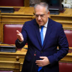 Ο Τάκης Θεοδωρικάκος στη Βουλή