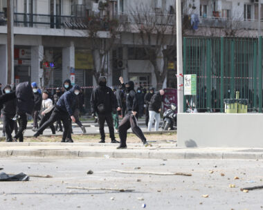 Επεισόδια στη Θεσσαλονίκη μετά την πορεία για τα Τέμπη
