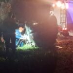 Πυροσβέστες απεγκλωβίζουν θύματα τροχαίου