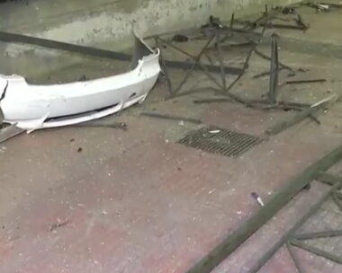 Συντρίμμια αυτοκινήτου μετά από τροχαίο
