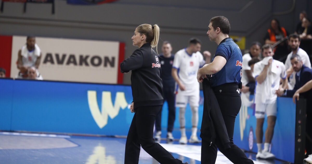 Panionios – Olympiacos: New interruption after a derogatory slogan to Tsarouchas, which requested a petal discharge