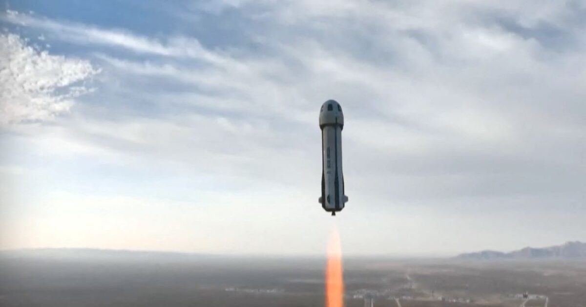 Lauren Sanchez and Katie Perry on a lightning trip to space – 11 minutes flight completed