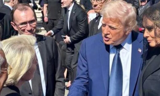 Ο Ντόναλντ Τραμπ και η Ούρσουλα φον ντερ Λάιεν