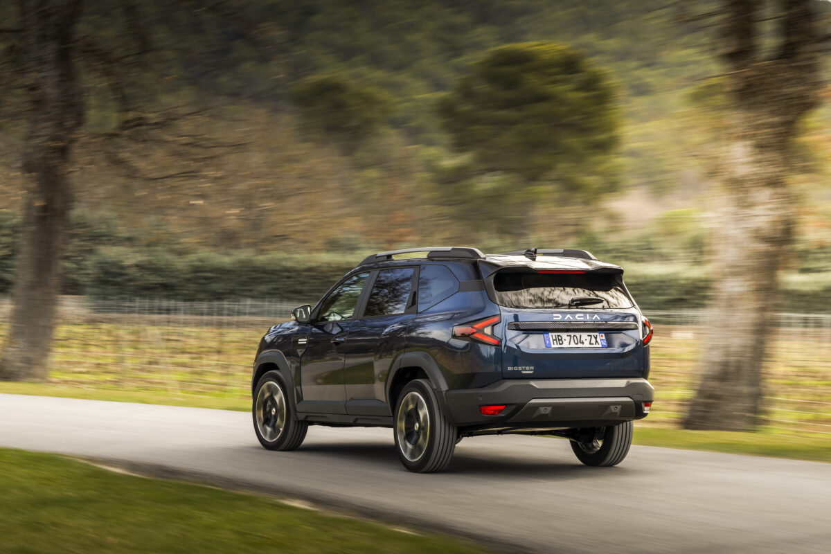 Dacia Bigster Hybrid 155