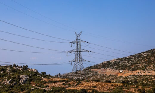 Πυλώνες υπερυψηλής τάσης της ΔΕΗ