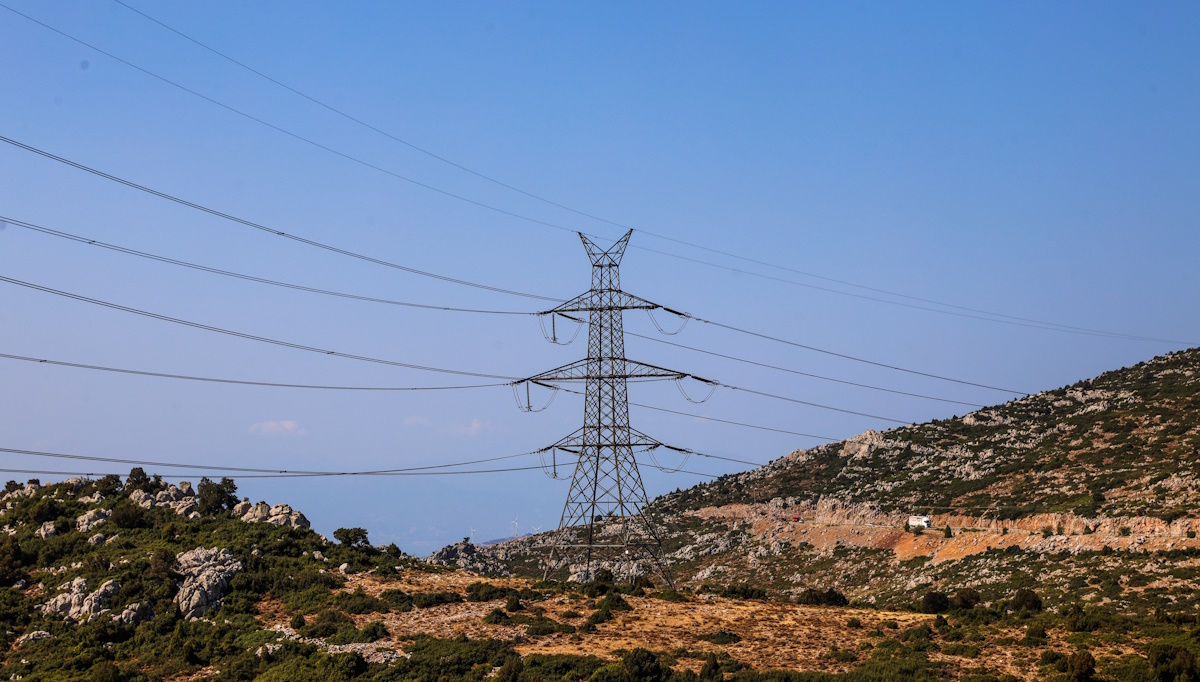Πυλώνες υπερυψηλής τάσης της ΔΕΗ