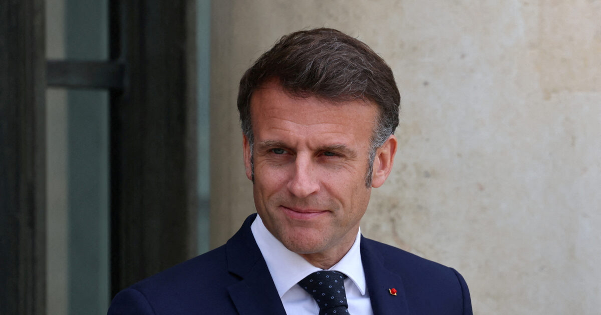 Macron to Putin: “Stop lying – you want peace but you continue to bomb Ukraine”