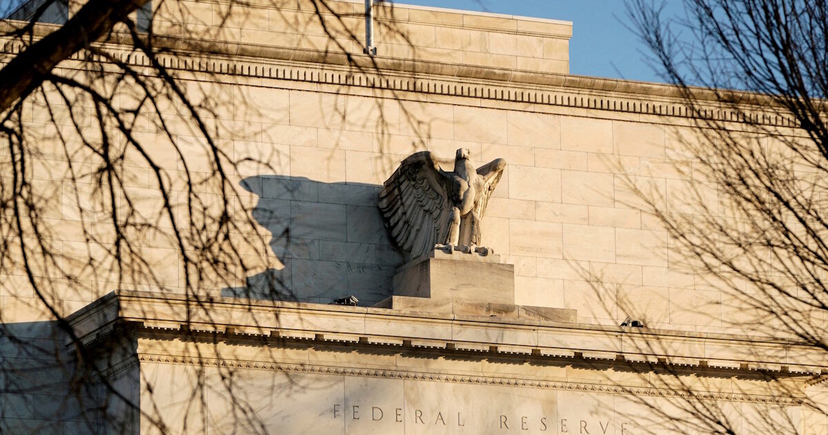 Donald Trump is pushing the Fed for interest rate cuts