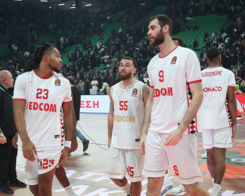 Γιώργος Παπαγιάννης και Νικ Καλάθης στην πόρτα της εξόδου από τη Μονακό