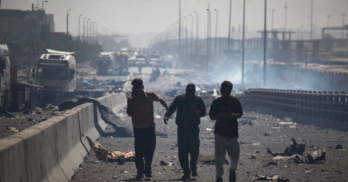 Iran: In the 8th dead and 750 the injured from the explosion that leveled Bandar Abbas – “Cause, the chemicals in the containers”