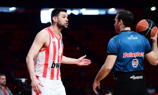 Ο Κώστας Παπανικολάου