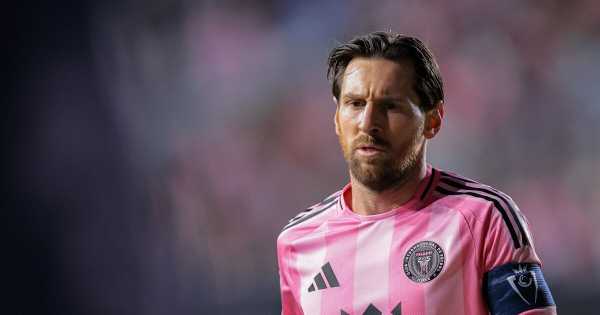 Lionel Messi for Pope Francis: “Thank you for making the world a better place”