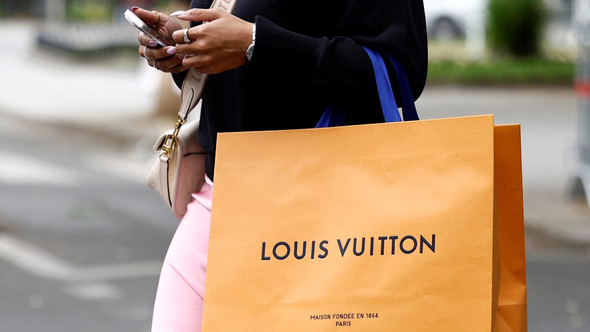 Τσάντα Louis Vuitton στο Παρίσι