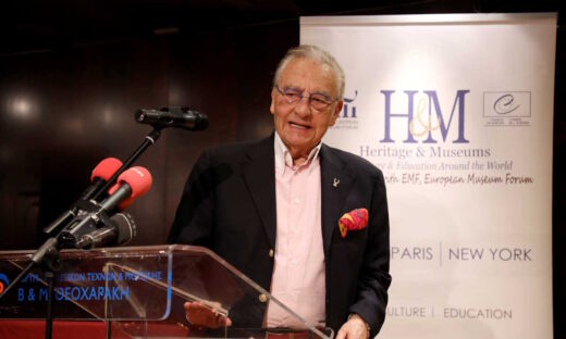 Ο Μάκης Μάτσας στην εκδήλωση βράβευσης των συντελεστών της τηλεοπτικής σειράς «Maestro» στο Ίδρυμα Β & Μ Θεοχαράκη