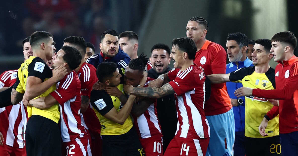 Olympiacos for the conflict after the end of the match with AEK: They created unnecessary tension while we had crowned champions