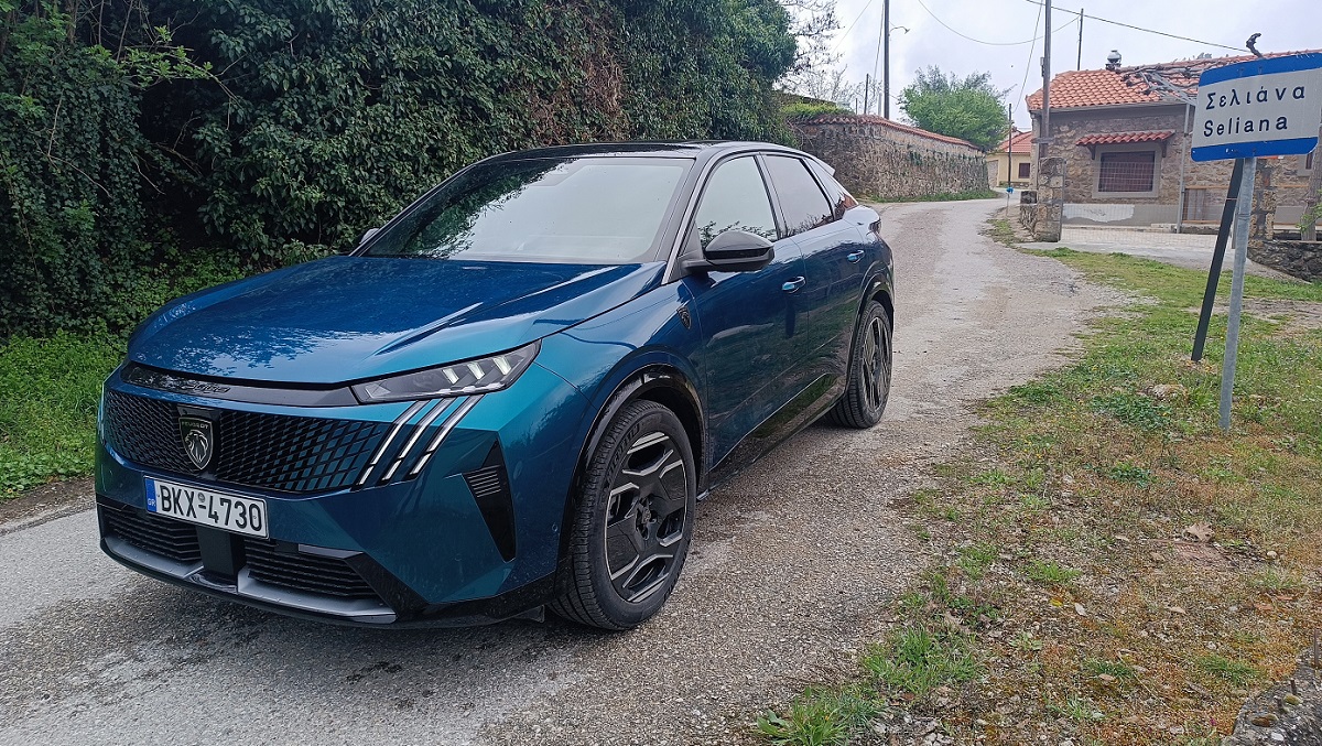 Peugeot e-3008 211hp