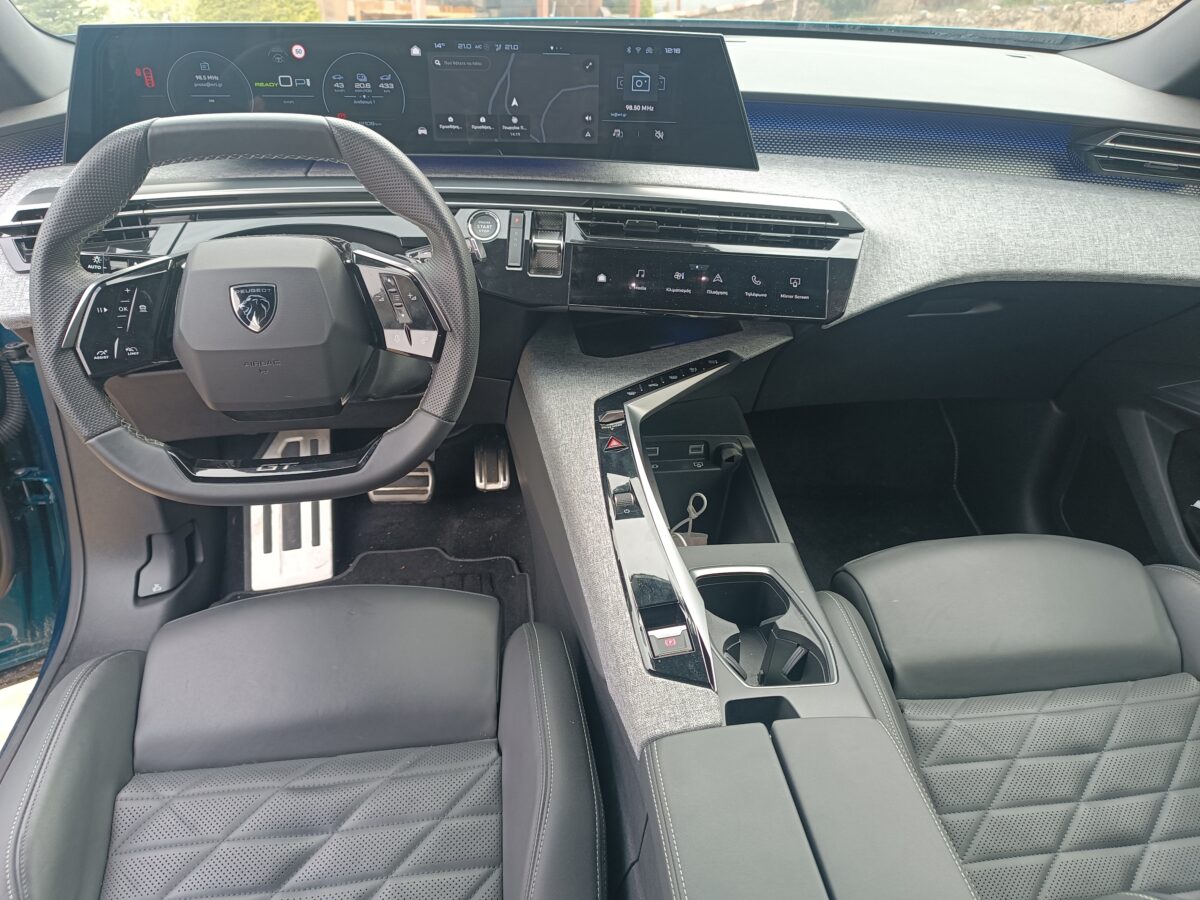 Peugeot e-3008 211hp