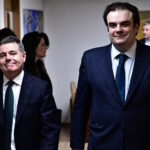 Ο υπουργός Οικονομικών, Κυριάκος Πιερρακάκης και ο επικεφαλής του Eurogroup, Πασκάλ Ντόναχιου