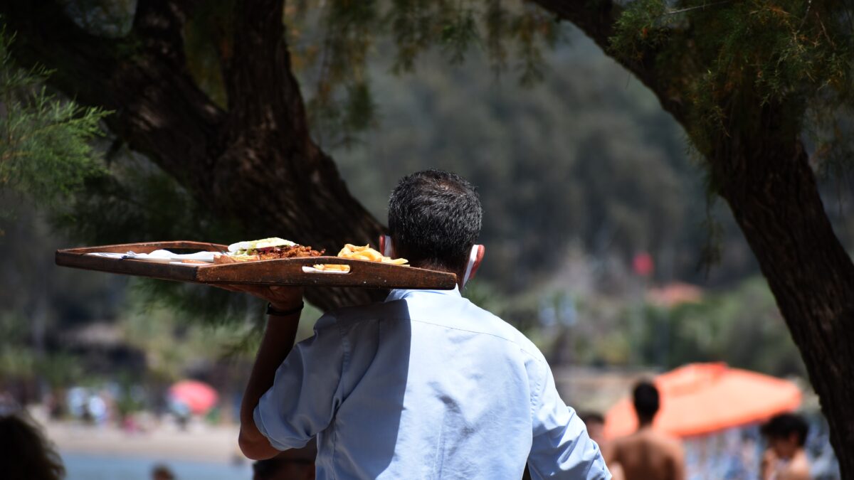 Εργαζόμενος στην εστίαση
