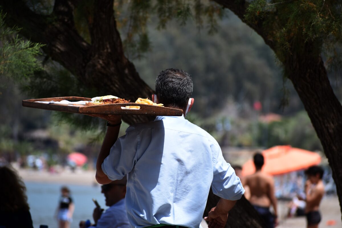 Εργαζόμενος στην εστίαση