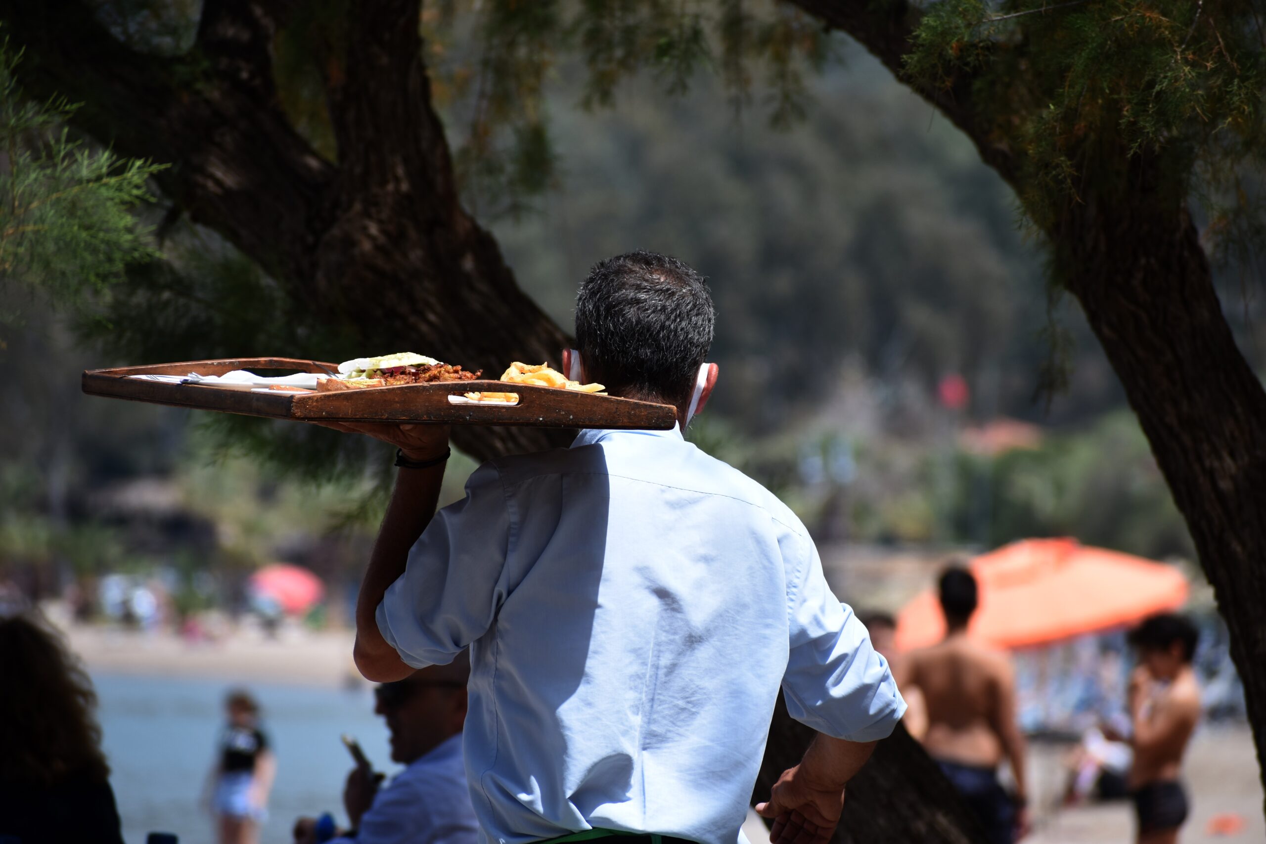 Εργαζόμενος στην εστίαση