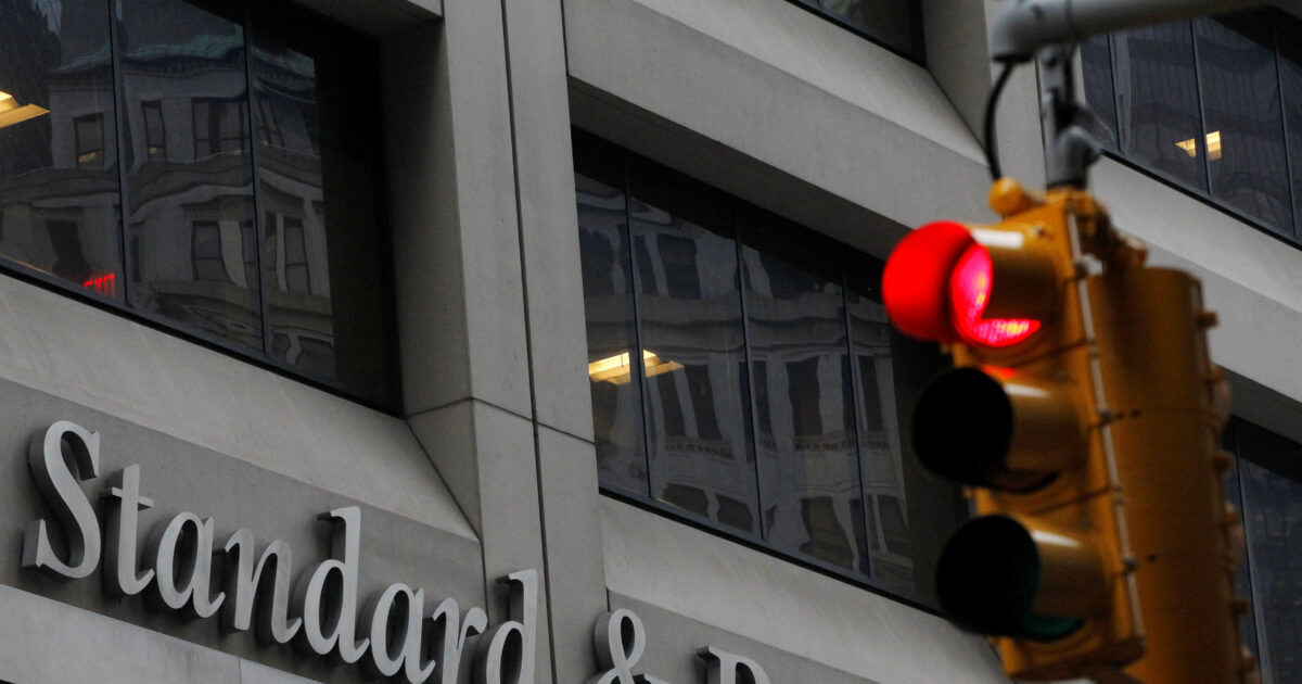 What Greece expects from Standard & Poor’s tomorrow among trade war