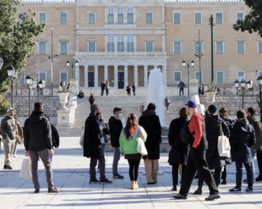 Στιγμιότυπα καθημερινότητας στην πλατεία Συντάγματος