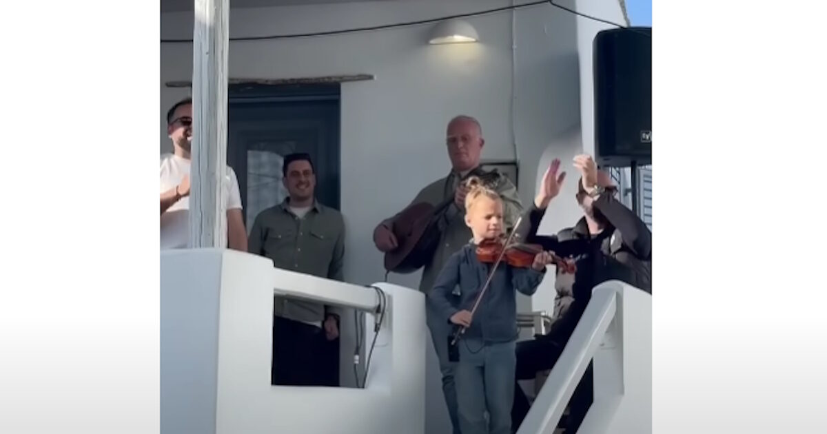 Tinos: The 6 -year -old violinist who raised the world at an Easter festival