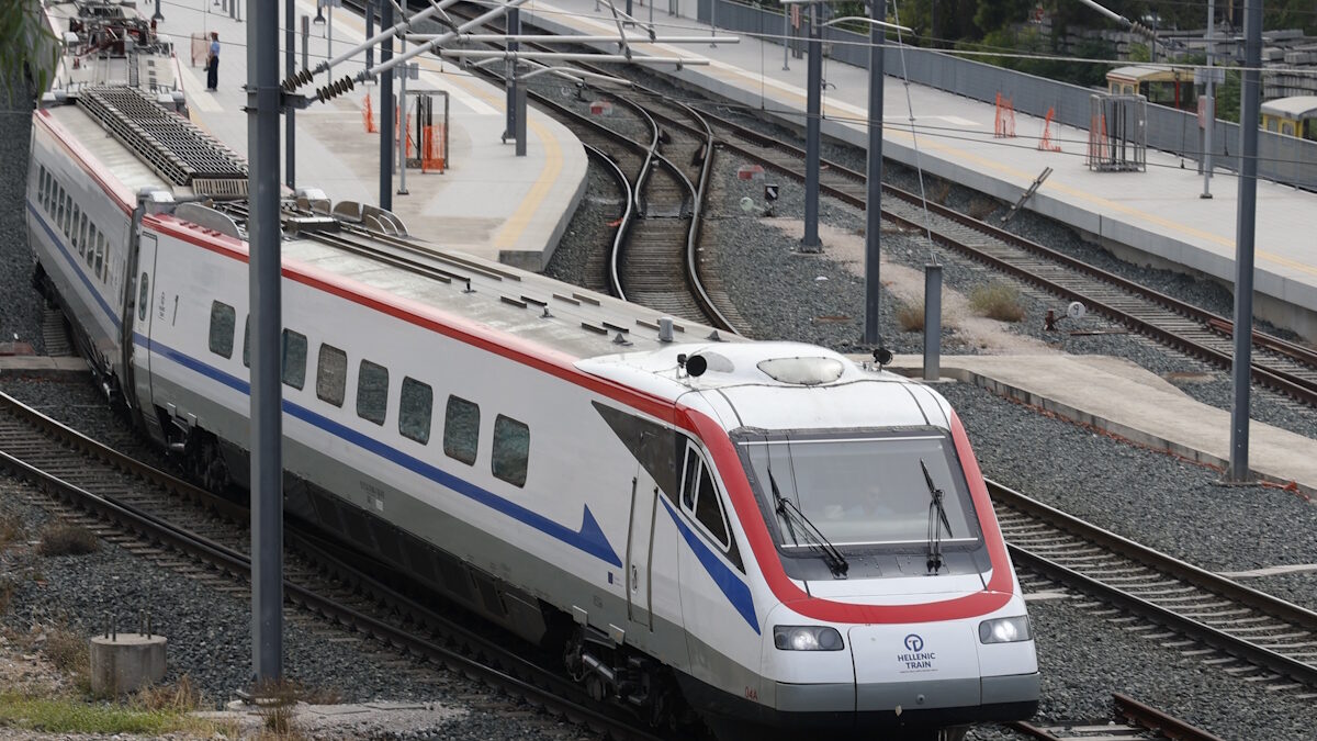 Αμαξοστοιχία της Hellenic Train