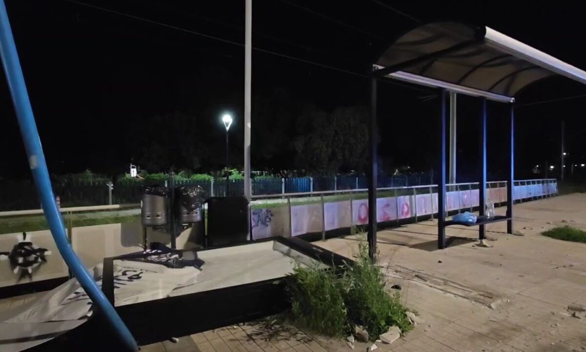 Σοβαρές υλικές στη στάση μετά το ατύχημα