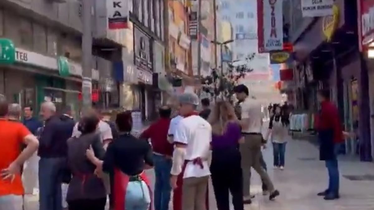Δευτερόλεπτα μετά την ισχυρή δόνηση στην Κωνσταντινούπολη