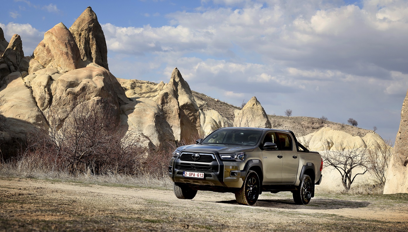 Toyota Hilux Hybrid 48V