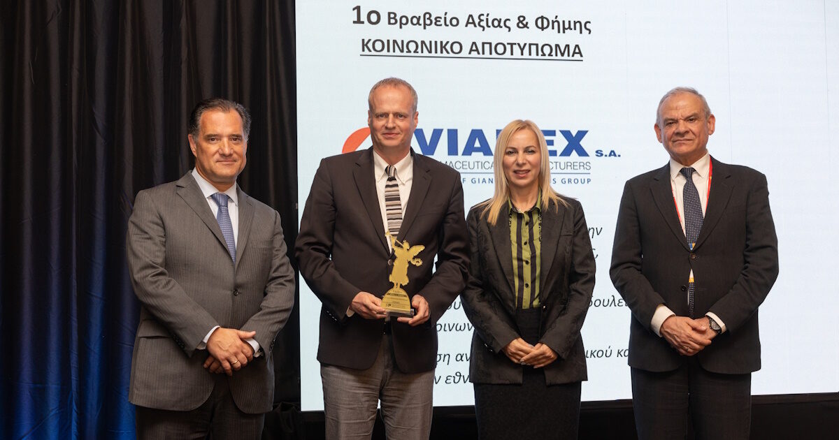 The late Pavlos Giannakopoulos was honored with the Top Personality Award in the Greek pharmaceutical industry