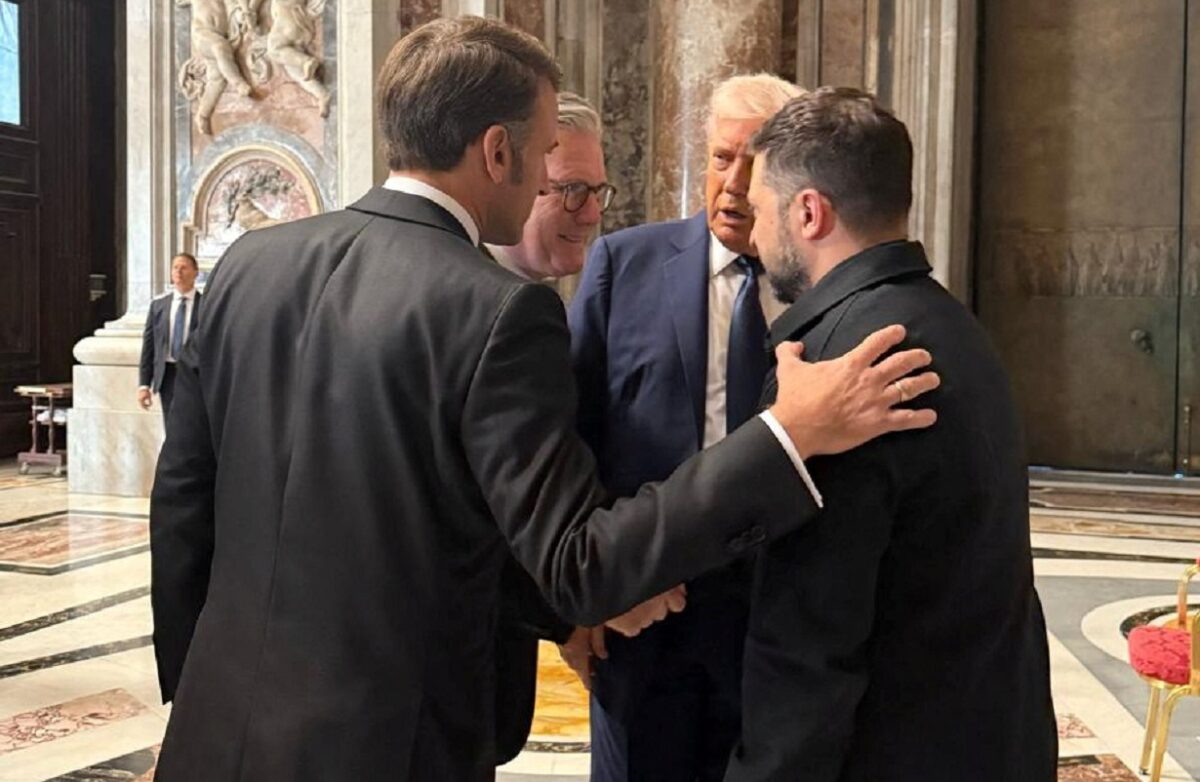 Ζελένσκι με Μακρόν, Τραμπ και Στάρμερ στο Βατικανό