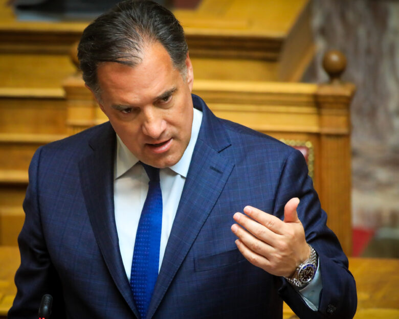 Άδωνις Γεωργιάδης: Άγριο ξέσπασμα στη δίκη των πρώην προστατευόμενων μαρτύρων της Novartis – «Είναι άθλιοι, να ντρέπεσαι, πες αντρίκια ποιός σε έβαλε»