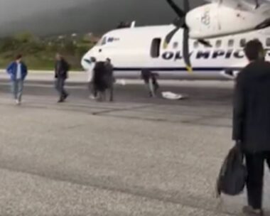Βίντεο από την έκτακτη αποβίβαση των επιβατών από αεροσκάφος στη Μυτιλήνη