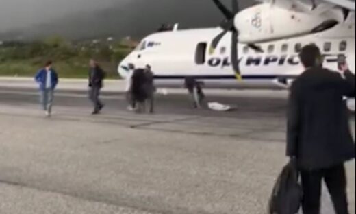 Βίντεο από την έκτακτη αποβίβαση των επιβατών από αεροσκάφος στη Μυτιλήνη