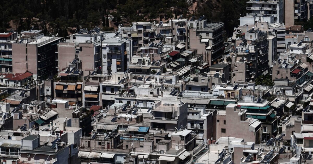 The profile of the Greek owner: old houses, small fortune, large inequalities