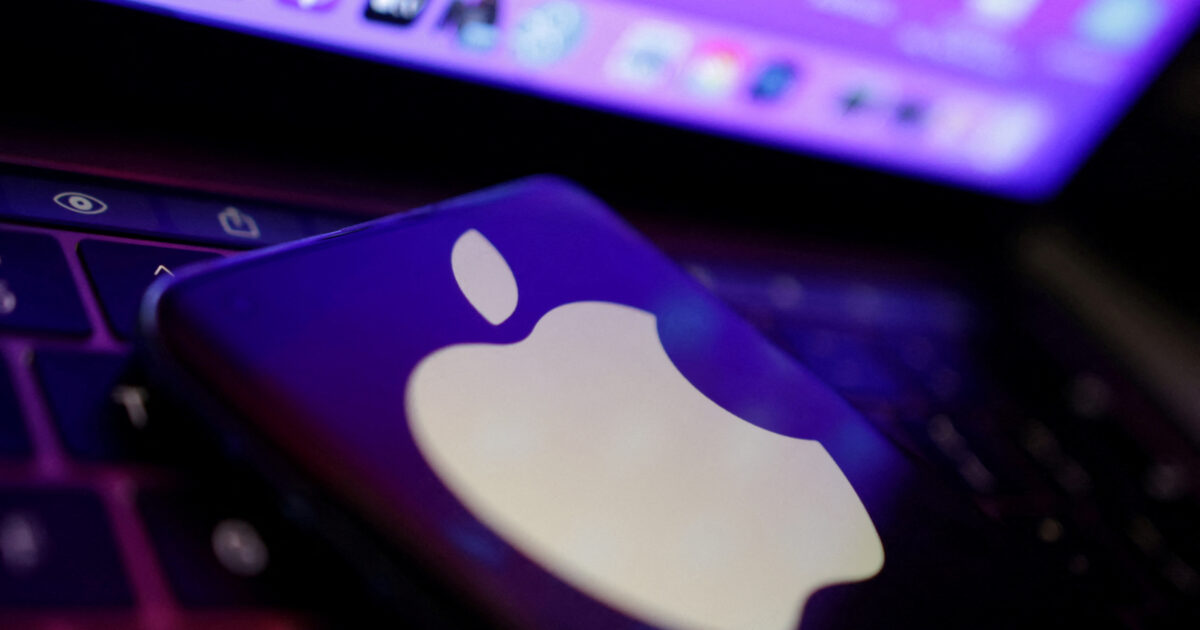 Fines of 700m euros in Apple and Meta by the Commission