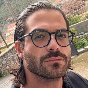 Ο δεξιοτέχνης του κλαρίνου Άρης Μουγκοπέτρος